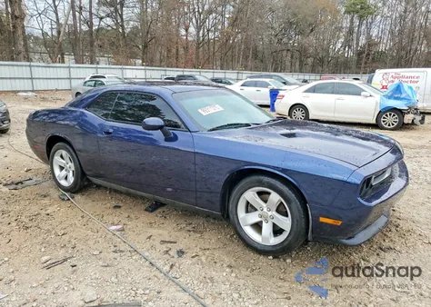 2013 Dodge Challenger Sxt z USA, uszkodzony, nr VIN 2C3CDYAG1DH646049